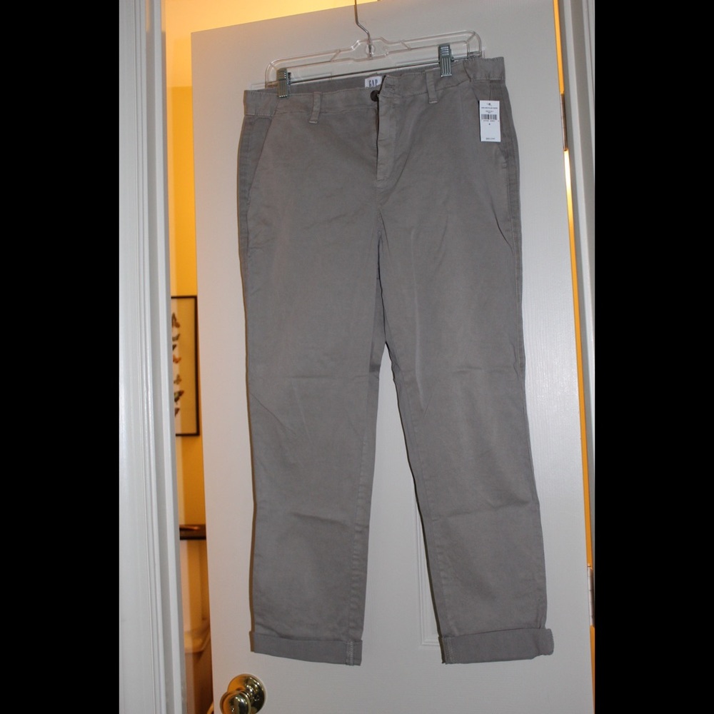Gap Women’s Khaki Pants